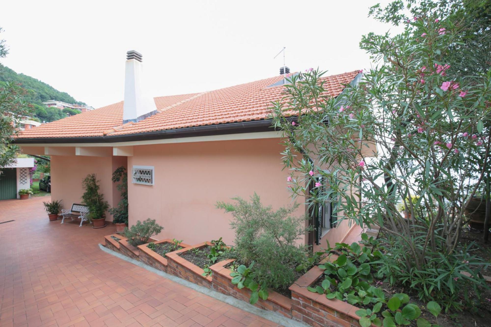 Villa Gio - Terrazza Nel Blu Bergeggi Exteriér fotografie