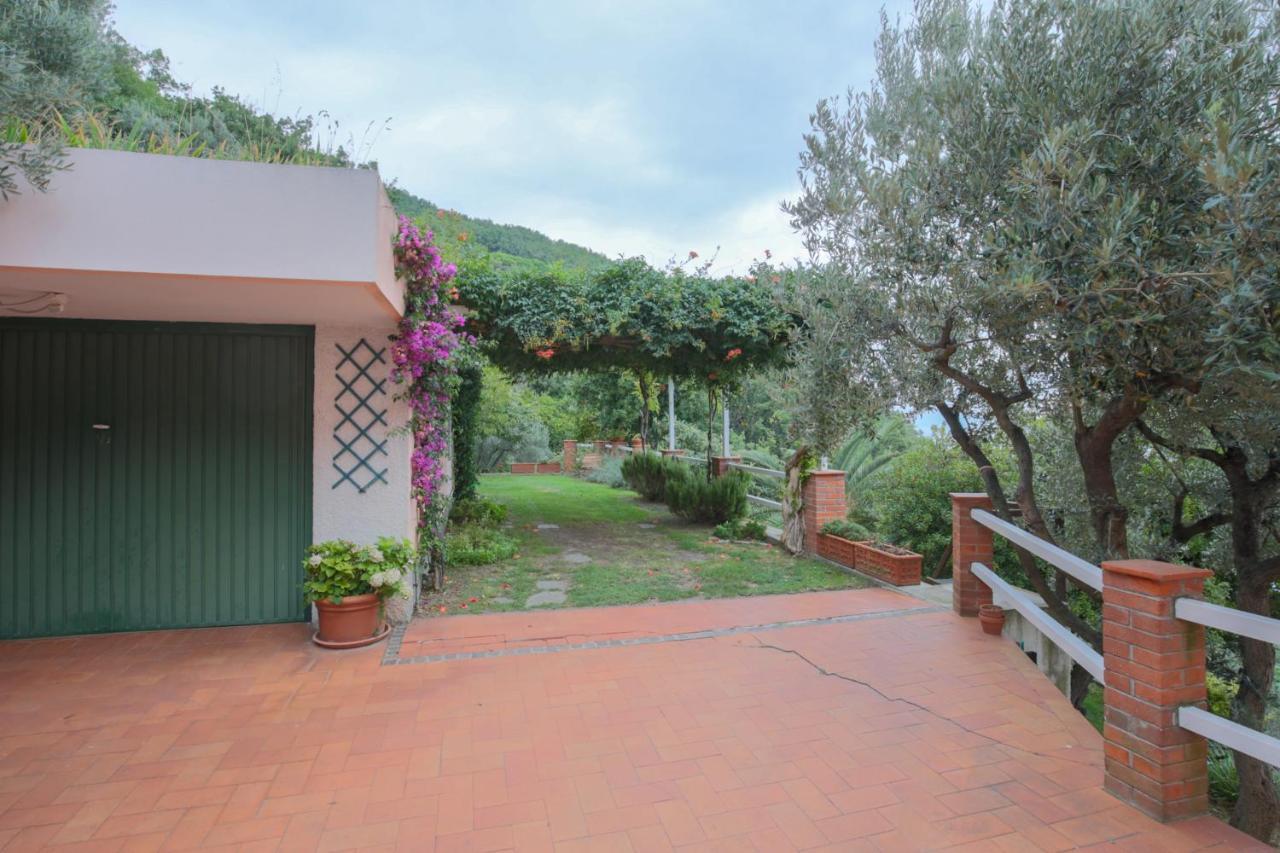 Villa Gio - Terrazza Nel Blu Bergeggi Exteriér fotografie