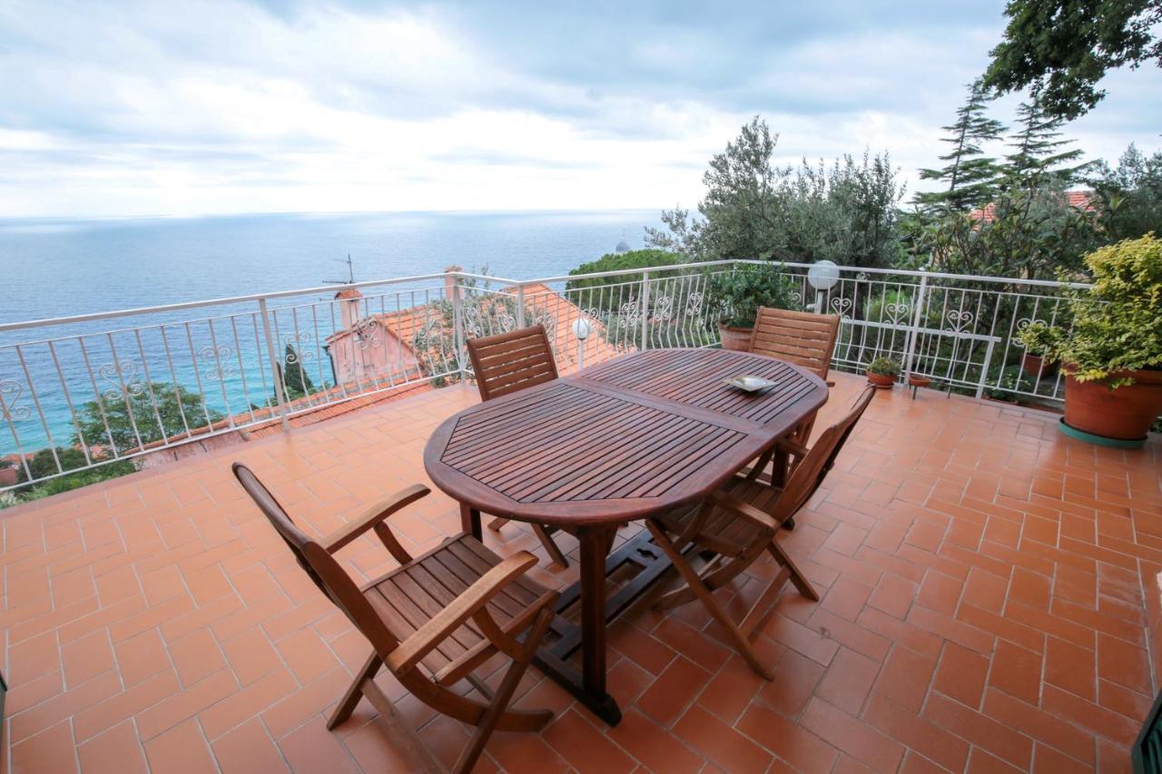 Villa Gio - Terrazza Nel Blu Bergeggi Exteriér fotografie