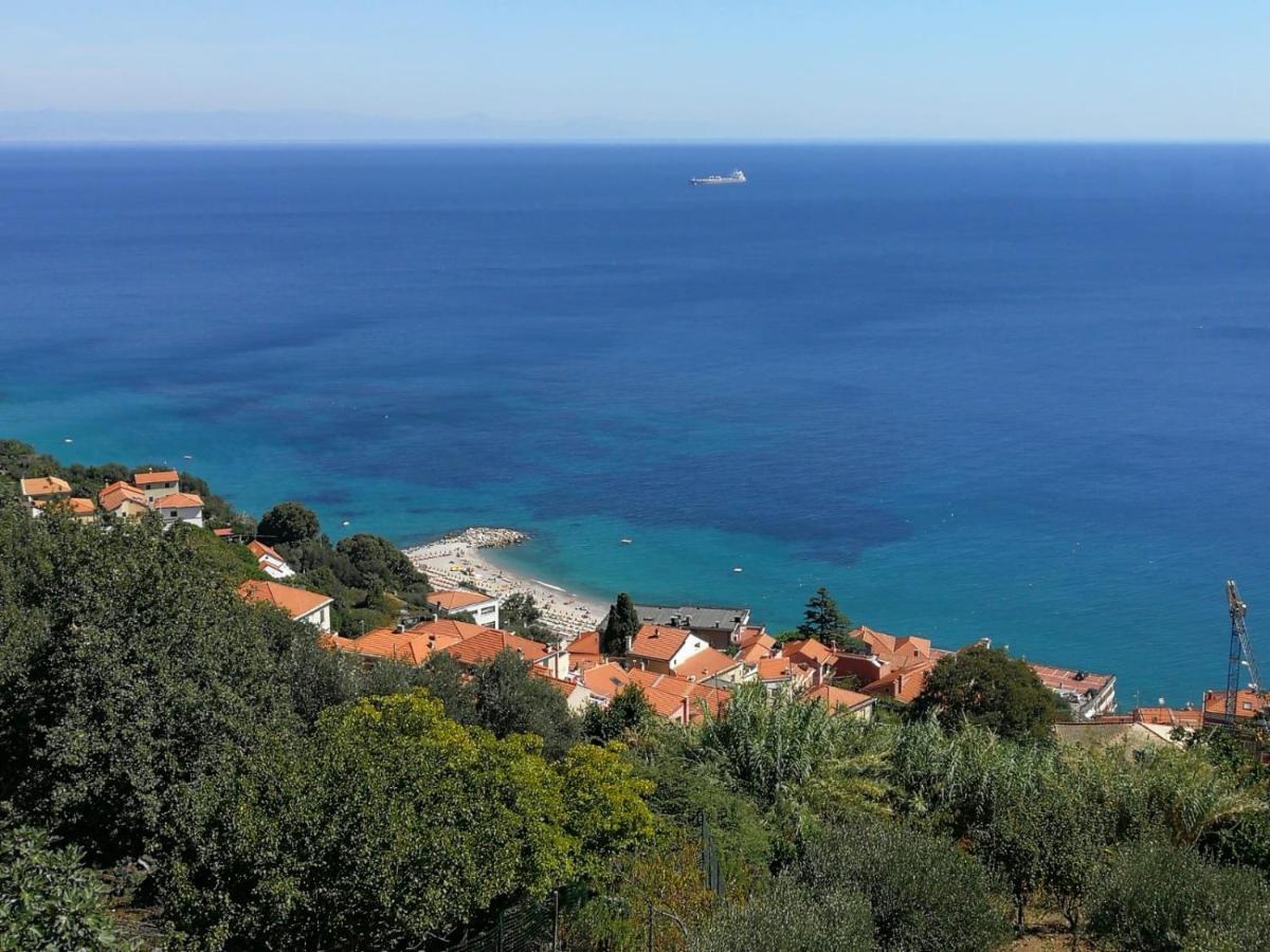 Villa Gio - Terrazza Nel Blu Bergeggi Exteriér fotografie
