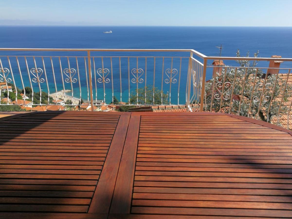 Villa Gio - Terrazza Nel Blu Bergeggi Exteriér fotografie