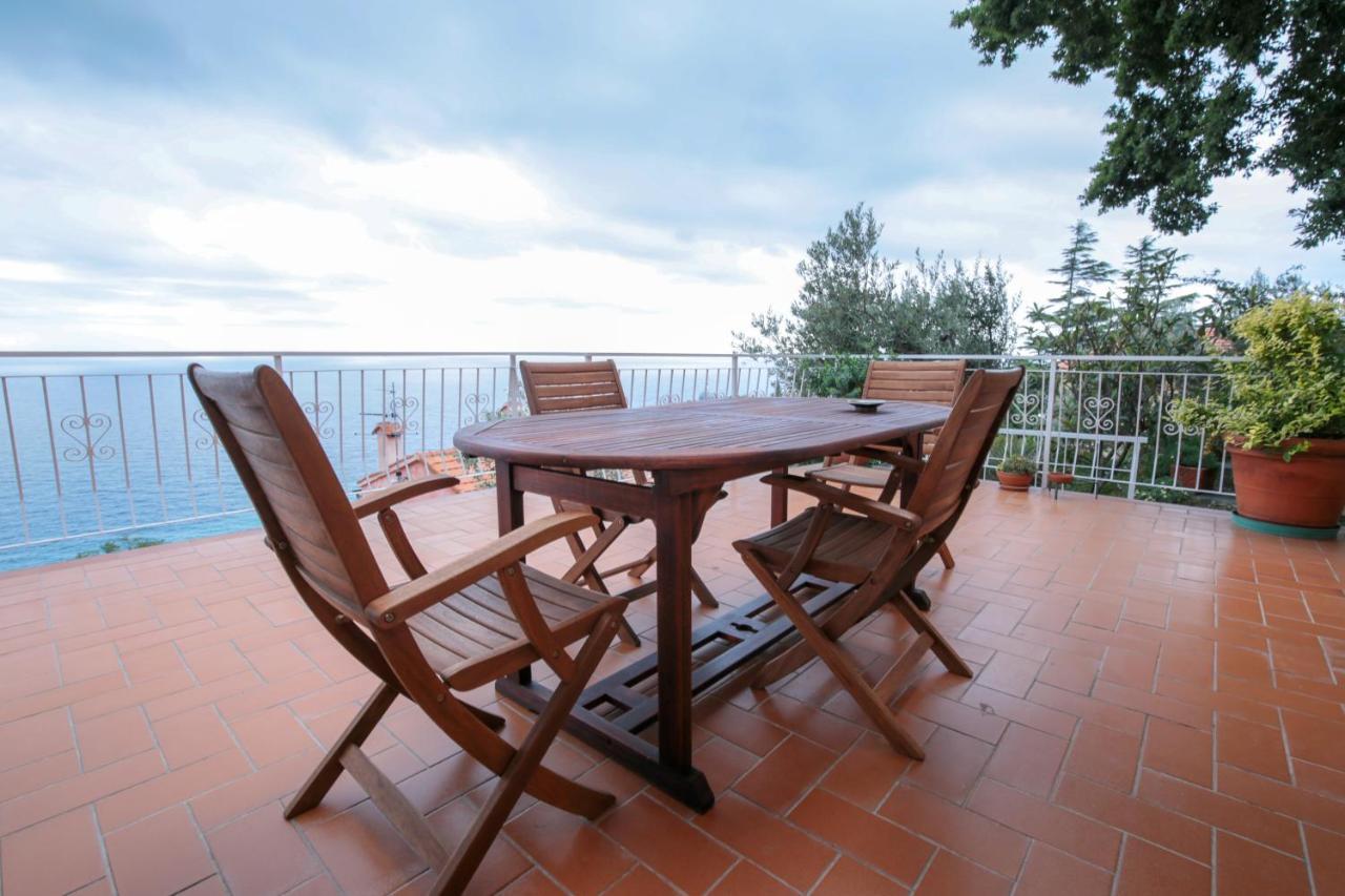 Villa Gio - Terrazza Nel Blu Bergeggi Exteriér fotografie